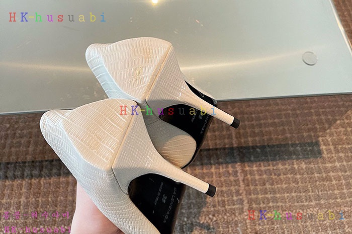 NEW  발렌시아가 신발 신상 B 1144401