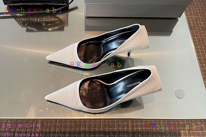 NEW  발렌시아가 신발 신상 B 1144401
