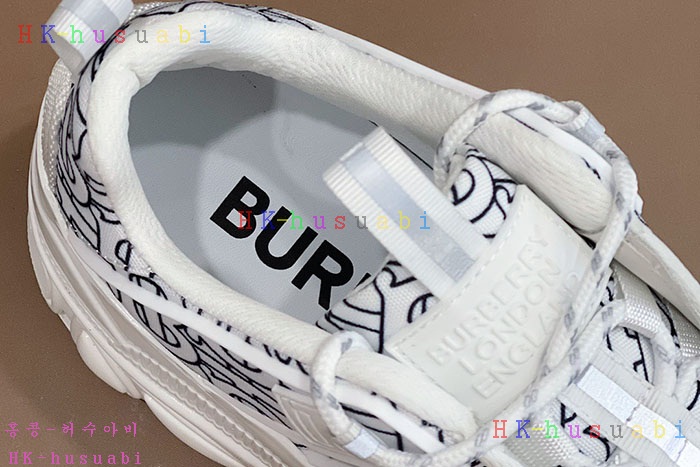 NEW  버버리 스니커즈 신상 BB  441402
