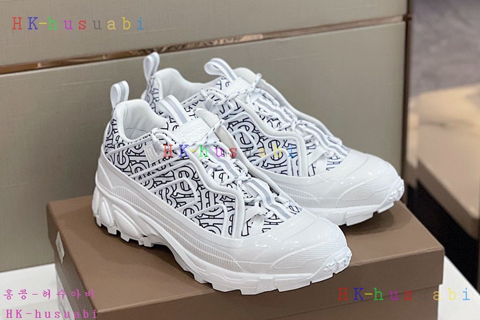 NEW  버버리 스니커즈 신상 BB  441402