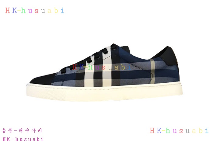 NEW  버버리 스니커즈 신상 BB  4415503