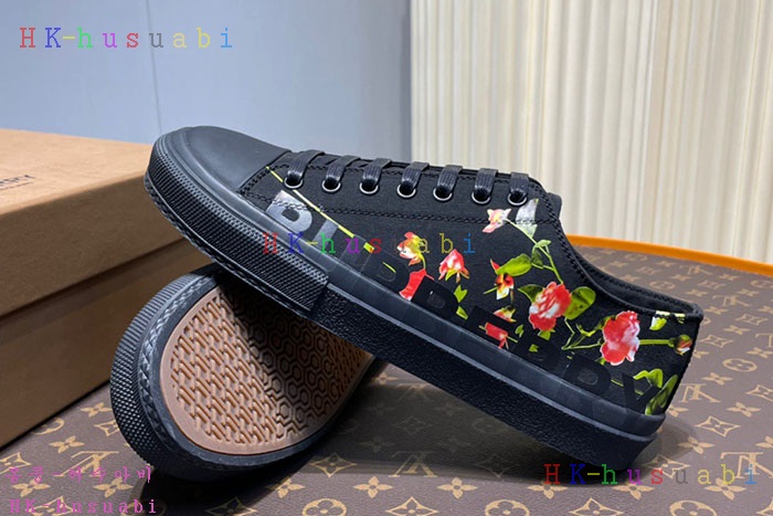 NEW  버버리 스니커즈 신상 BB  4415505