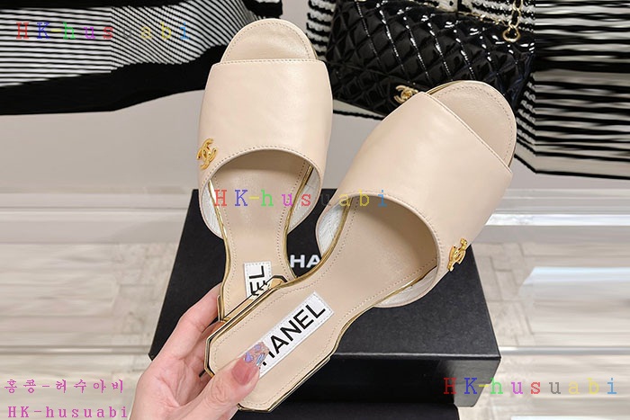 NEW 샤넬 슬리퍼 신상 C 536602