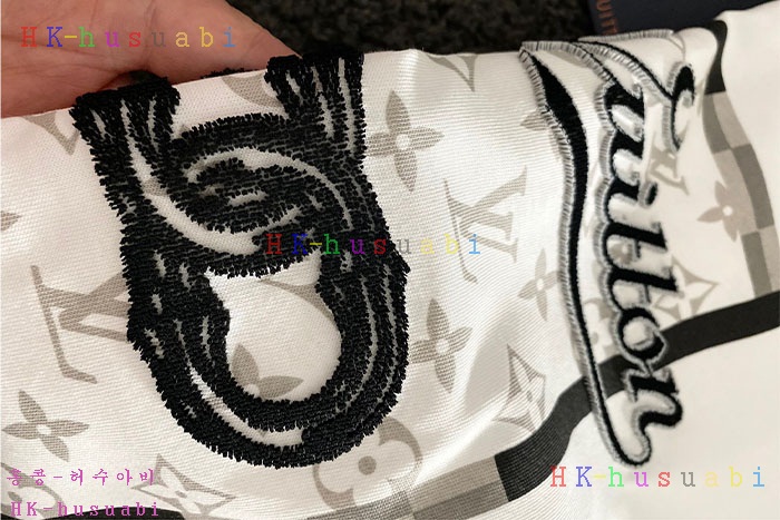 NEW 루이비통 반팔티 신상 LV 111422