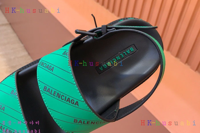 NEW 발렌시아가 샌들 신상 B 6625001