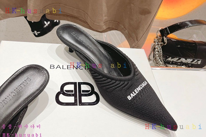 NEW 발렌시아가 신발 신상 B 663042