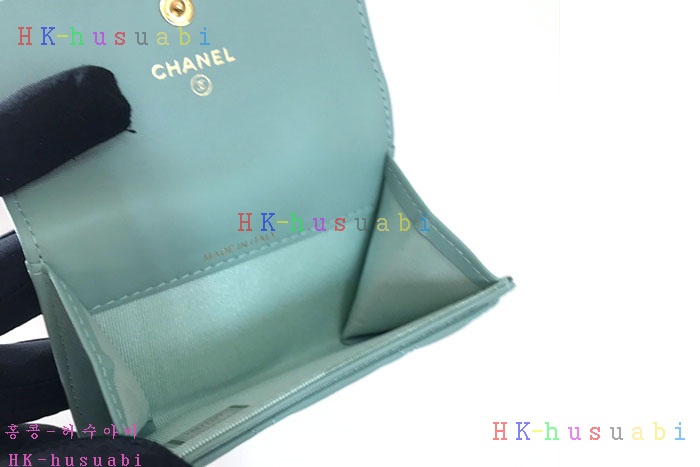 ★미러급★샤넬 19 플랩 카드 홀더 램스킨 메탈 AP1790