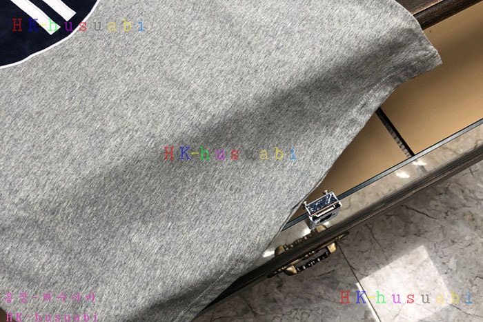 NEW 몽클레어 반팔티 신상 M 663502