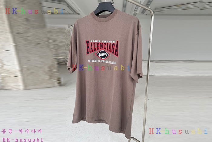 NEW 발렌시아가 반팔티 신상 B 875405