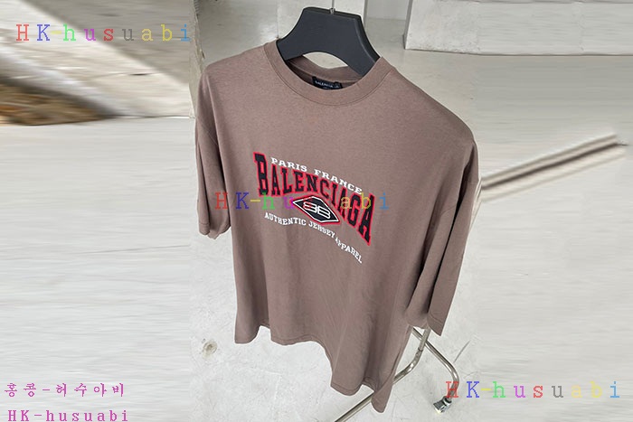 NEW 발렌시아가 반팔티 신상 B 875405