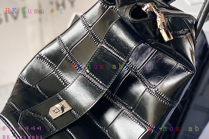 ★미러급★지방시 안티고나 스포츠 백 555250