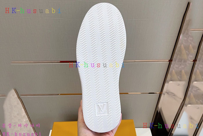 NEW 루이비통 스니커즈 신상 LV 2255513