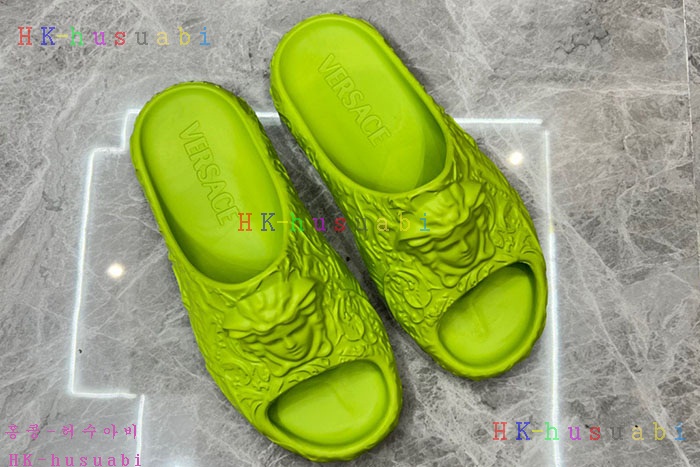 NEW 베르사체 샌들 신상 V 4241112