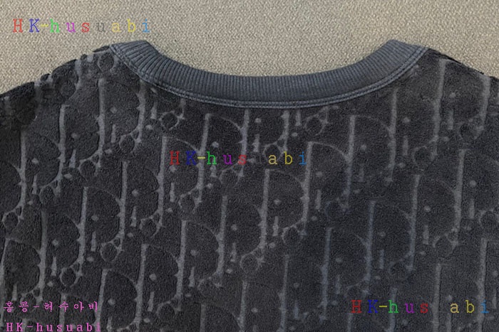NEW 디올 반팔티 신상 DR 552519