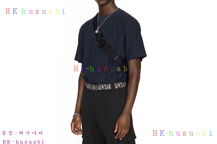 NEW 디올 반팔티 신상 DR 552519