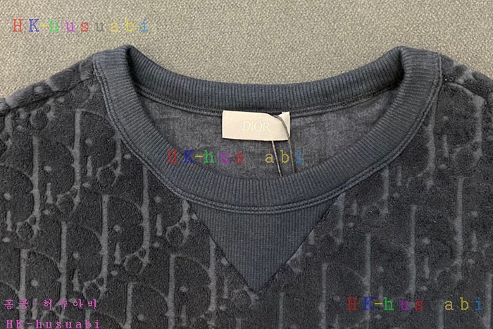 NEW 디올 반팔티 신상 DR 552519