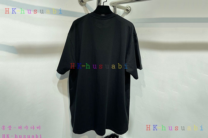 NEW 버버리 반팔티 신상 BB 771403