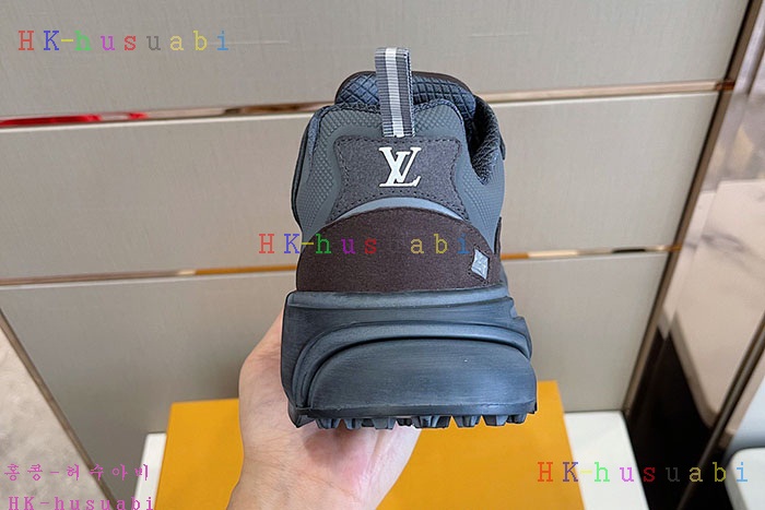 NEW 루이비통 스니커즈 신상 LV 285601