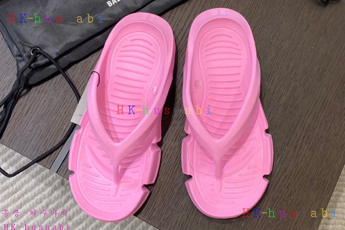 NEW 발렌시아가 샌들 신상 B 552500
