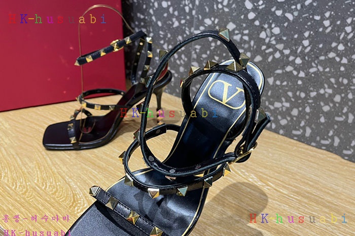 NEW 발렌티노 샌들 신상 V 1010915