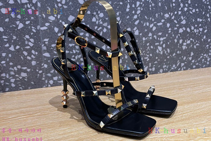 NEW 발렌티노 샌들 신상 V 1010915