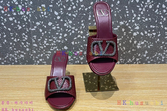 NEW 발렌티노 샌들 신상 V 1010918