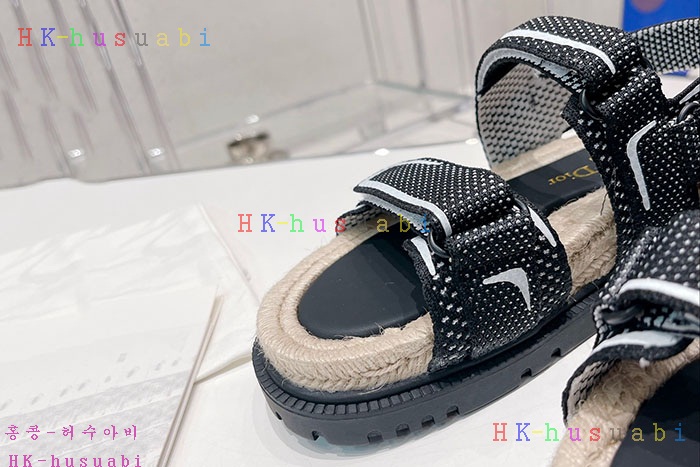 NEW 디올 샌들 신상 DR 8260012