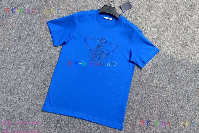 NEW 프라다 반팔티 신상 P 628004