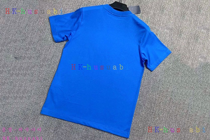 NEW 프라다 반팔티 신상 P 628004