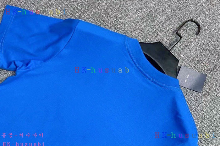 NEW 프라다 반팔티 신상 P 628004