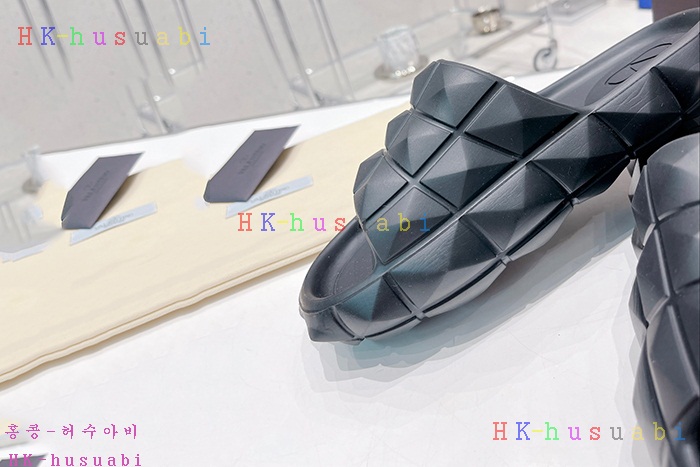 NEW 발렌티노 샌들 신상 V 4441400