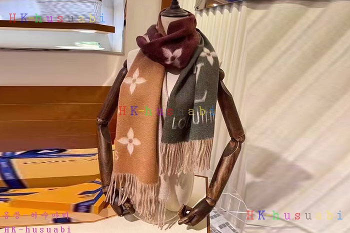 NEW 루이비통 스카프 신상 LV 885224