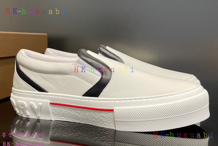 NEW 버버리 스니커즈 신상 BB 924013