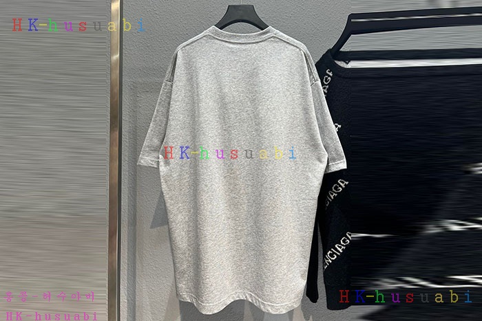 NEW 발렌시아가 반팔티 신상 B 95280275