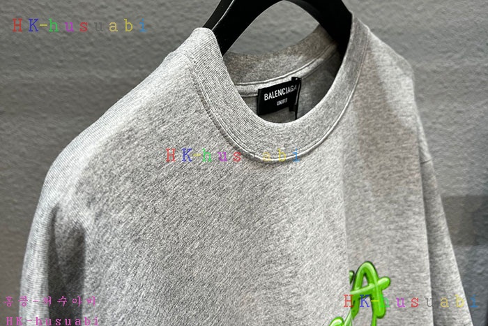 NEW 발렌시아가 반팔티 신상 B 95280275