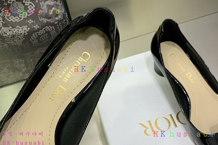 NEW 디올 신발 신상 DR 824519