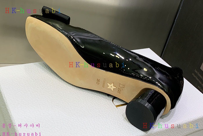 NEW 디올 신발 신상 DR 824519