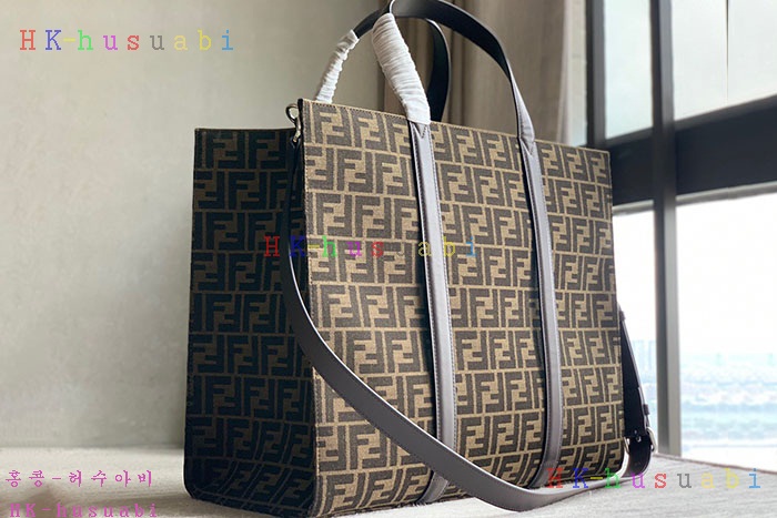 ★미러급★펜디 FF 자카드 패브릭 쇼퍼백 7VA390
