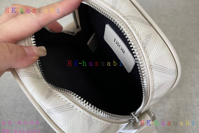 ★미러급★디올 히트더로드 버티컬 파우치 2ESCA415