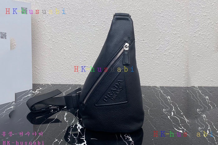 ★미러급★프라다 크로스 엠보스드 로고 백팩 2VZ098-3