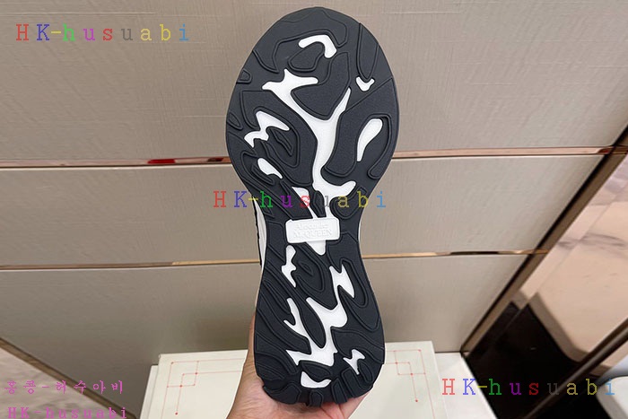 NEW 알렉산더맥퀸 스니커즈 신상 MQ 965333