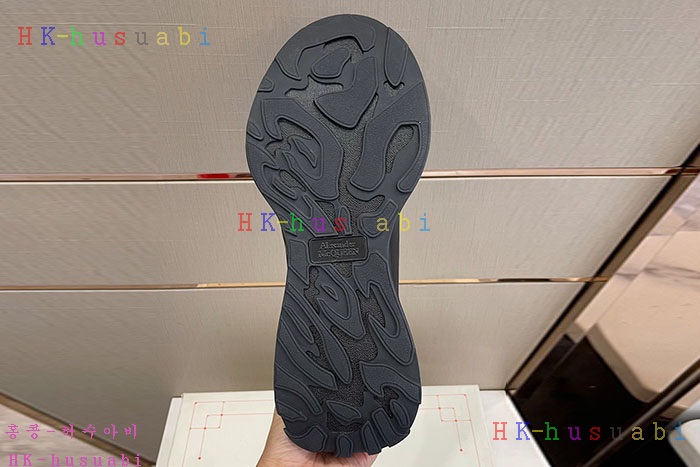 NEW 알렉산더맥퀸 스니커즈 신상 MQ 965338