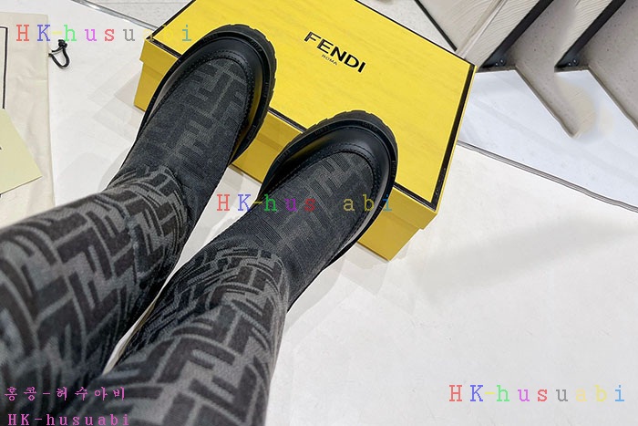 NEW 펜디 부츠 신상 FD 333572