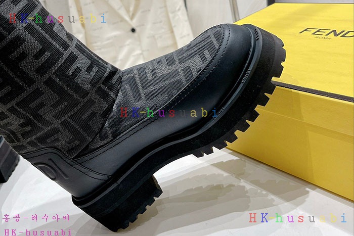 NEW 펜디 부츠 신상 FD 333572