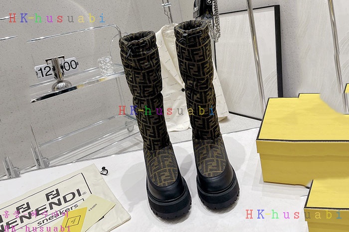 NEW 펜디 부츠 신상 FD 333573