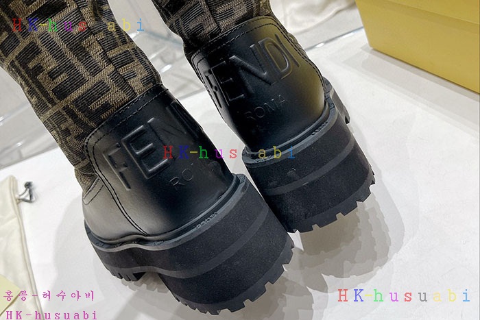 NEW 펜디 부츠 신상 FD 333573
