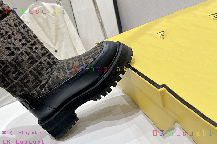 NEW 펜디 부츠 신상 FD 333573
