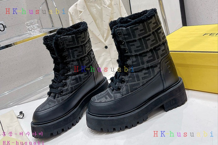 NEW 펜디 부츠 신상 FD 333575