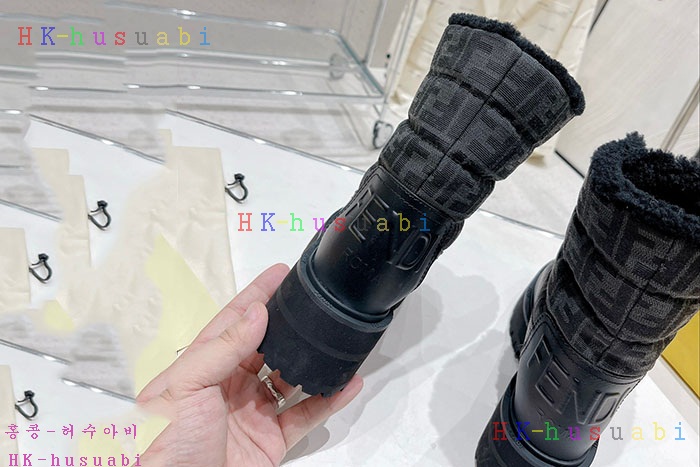 NEW 펜디 부츠 신상 FD 333575