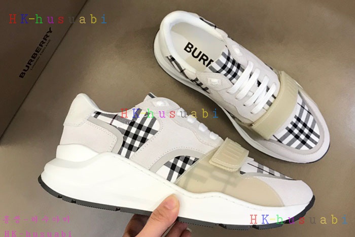 NEW 버버리 스니커즈 신상 BB  9652501